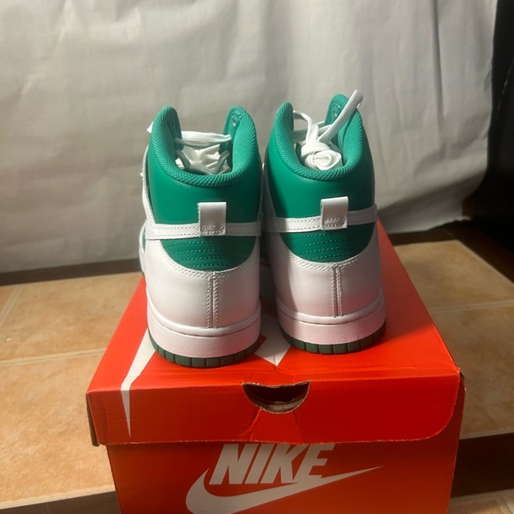 Nike dunk high white stadium green size 11 men - Picture 5 of 6